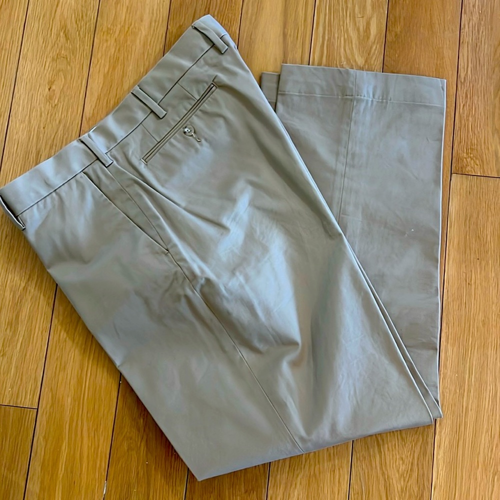 Men’s Polo Ralph Lauren Slacks. Worn maybe 2 times.  38x30 Flat Front